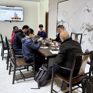 法国客户全自动抛丸机